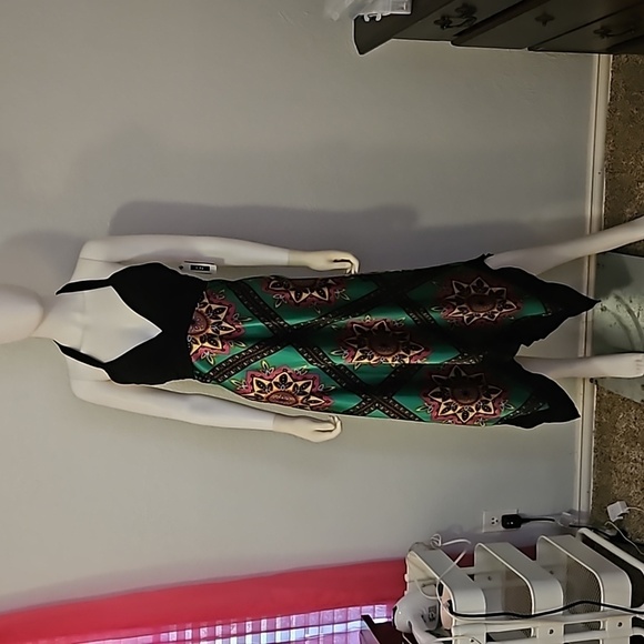 I.N. SAN FRANCISCO Assymetric Halter Satin Ethnic Handkerchief Shsrkbite Dress - Picture 3 of 10